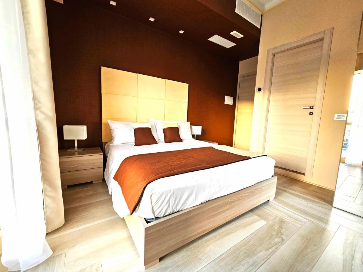 Trilogy Prestige - Central Premium Suites Lecce Esterno foto